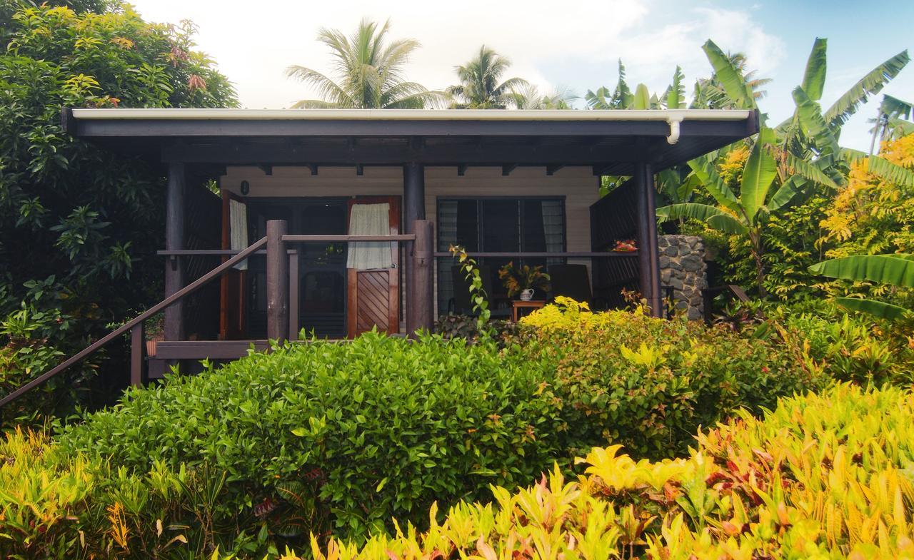 Coconut Grove Beachfront Cottages Matei Eksteriør billede