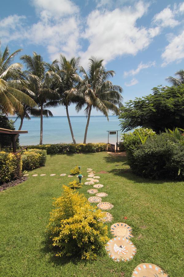 Coconut Grove Beachfront Cottages Matei Eksteriør billede