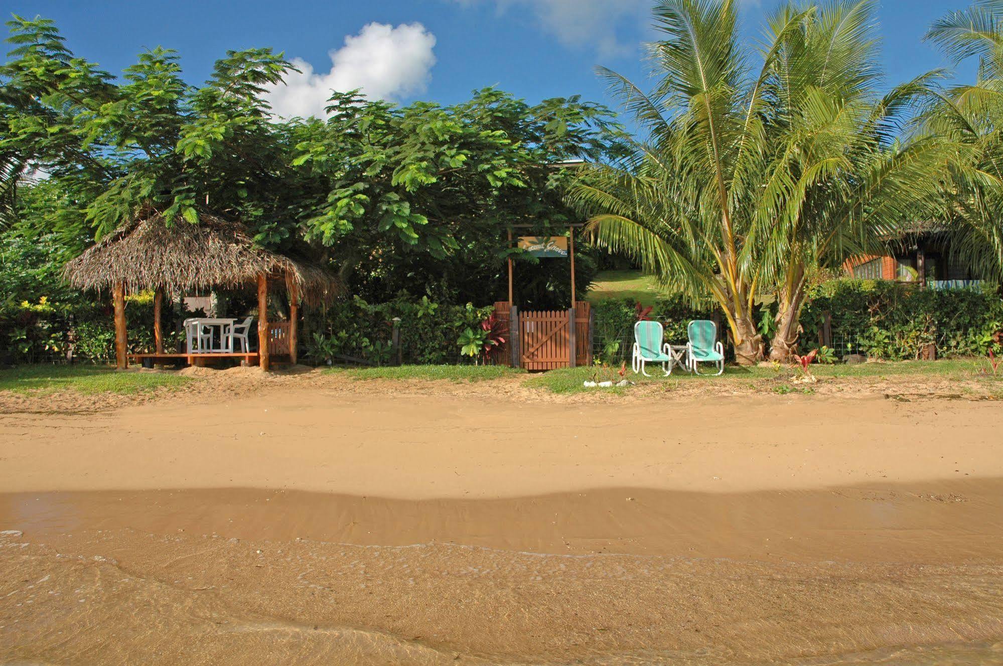 Coconut Grove Beachfront Cottages Matei Eksteriør billede